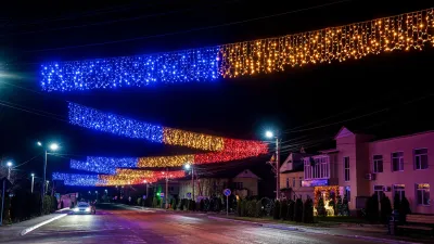 Ghirlandă Perdea Tricolor Profesională 1 mH x 9 mL