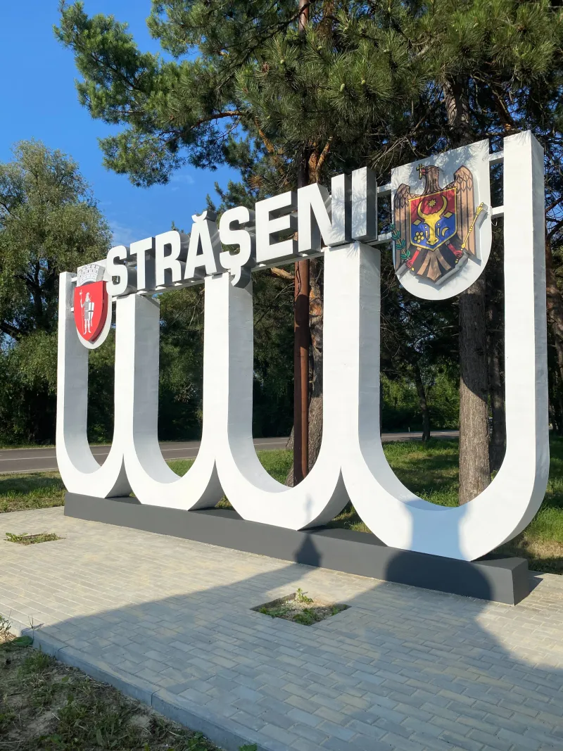 Model: Strășeni